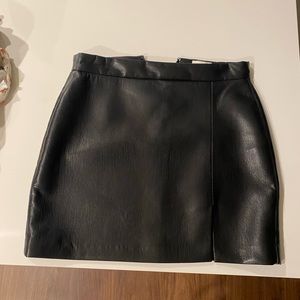 Aritzia skirt